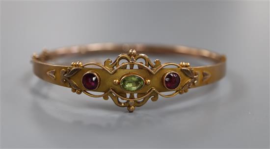 A George V 9ct gold gem set bracelet